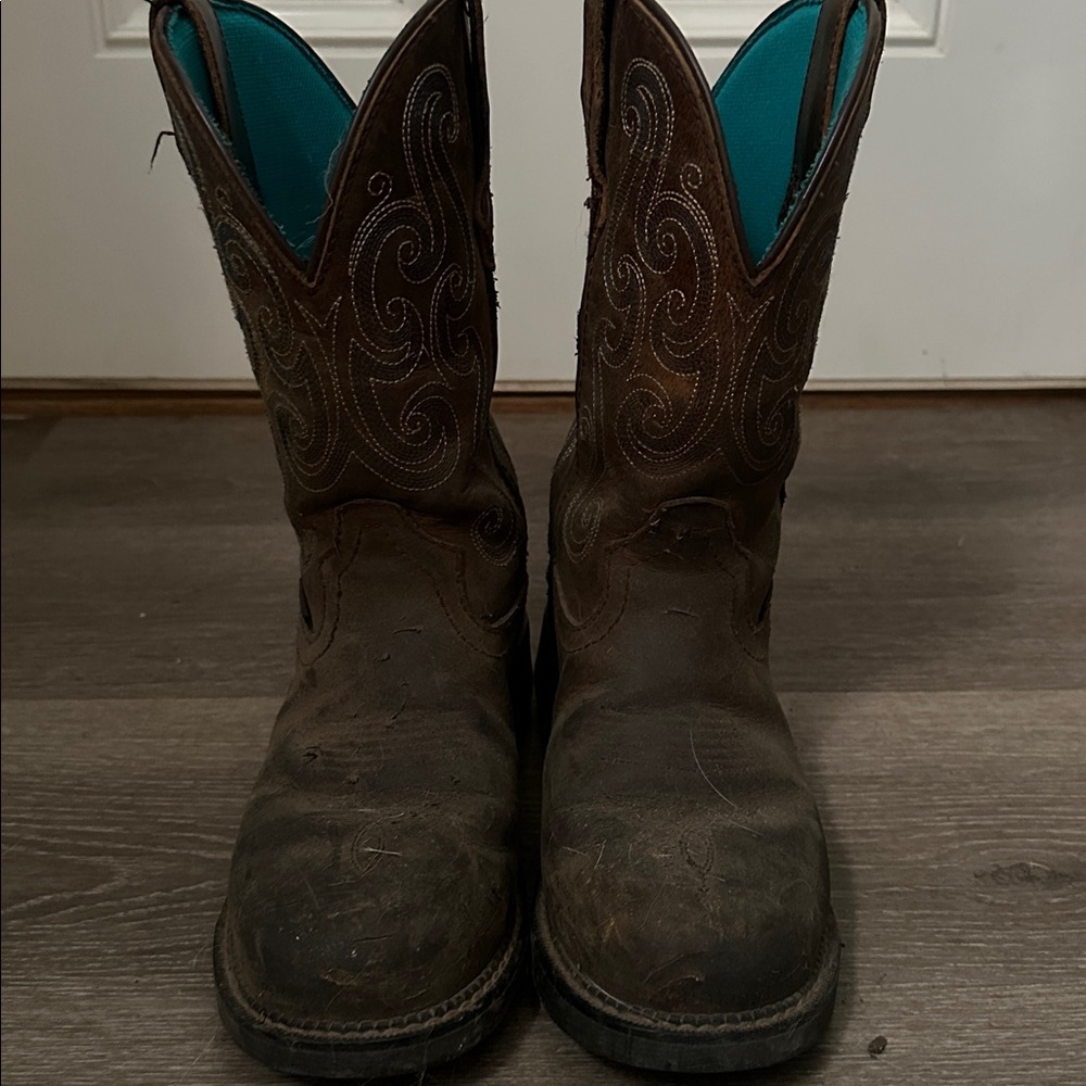 Women’s steel toe cowgirl boots
